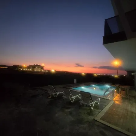 Dua Villa Side